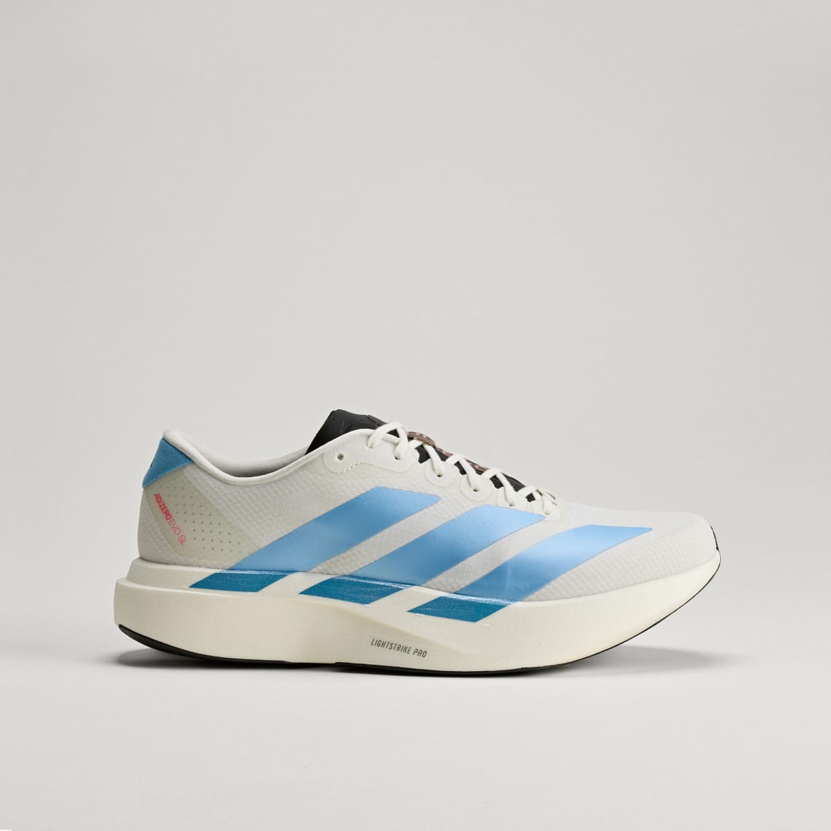 Overkicks - Adidas Adizero EVO SL Woven Off White Light Blue Red (KI1492) - par completo