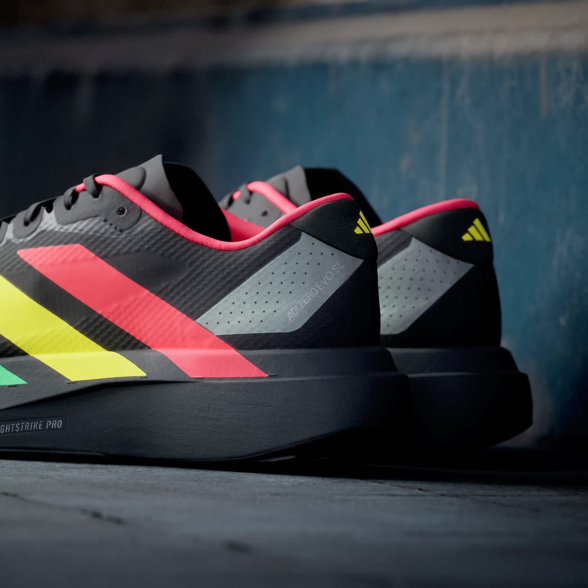 Overkicks - Adidas Adizero Evo SL Bob Marley Black (KJ6160) - detalle