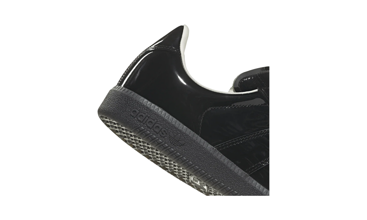 Overkicks - Adidas BW Army Black Patent Leather (HQ9232) - detalle lateral interior