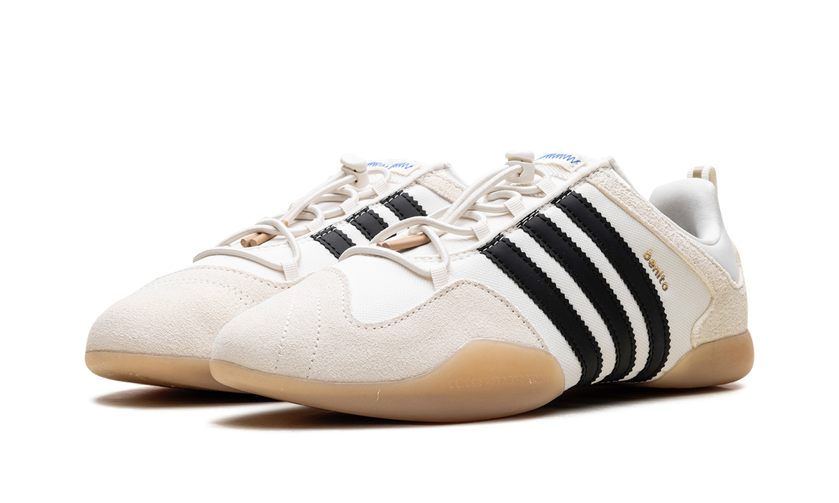 Overkicks - Adidas Ballerina Bad Bunny Off White Black Gum (JQ9229) - vista trasera