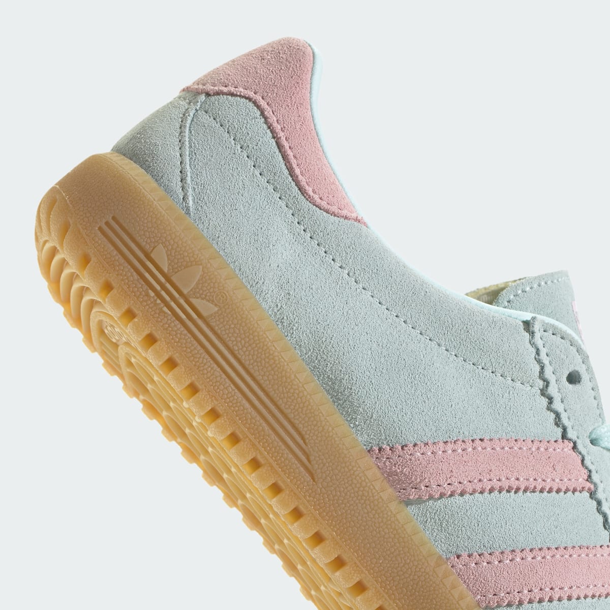 Overkicks - Adidas Bermuda Halo Mint Clear Pink (JS0257) - detalle