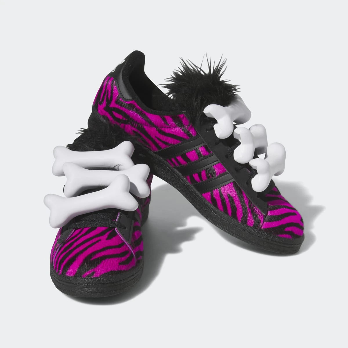 Overkicks - Adidas Campus 80s Jeremy Scott Bones Pink (HQ4494) - vista trasera
