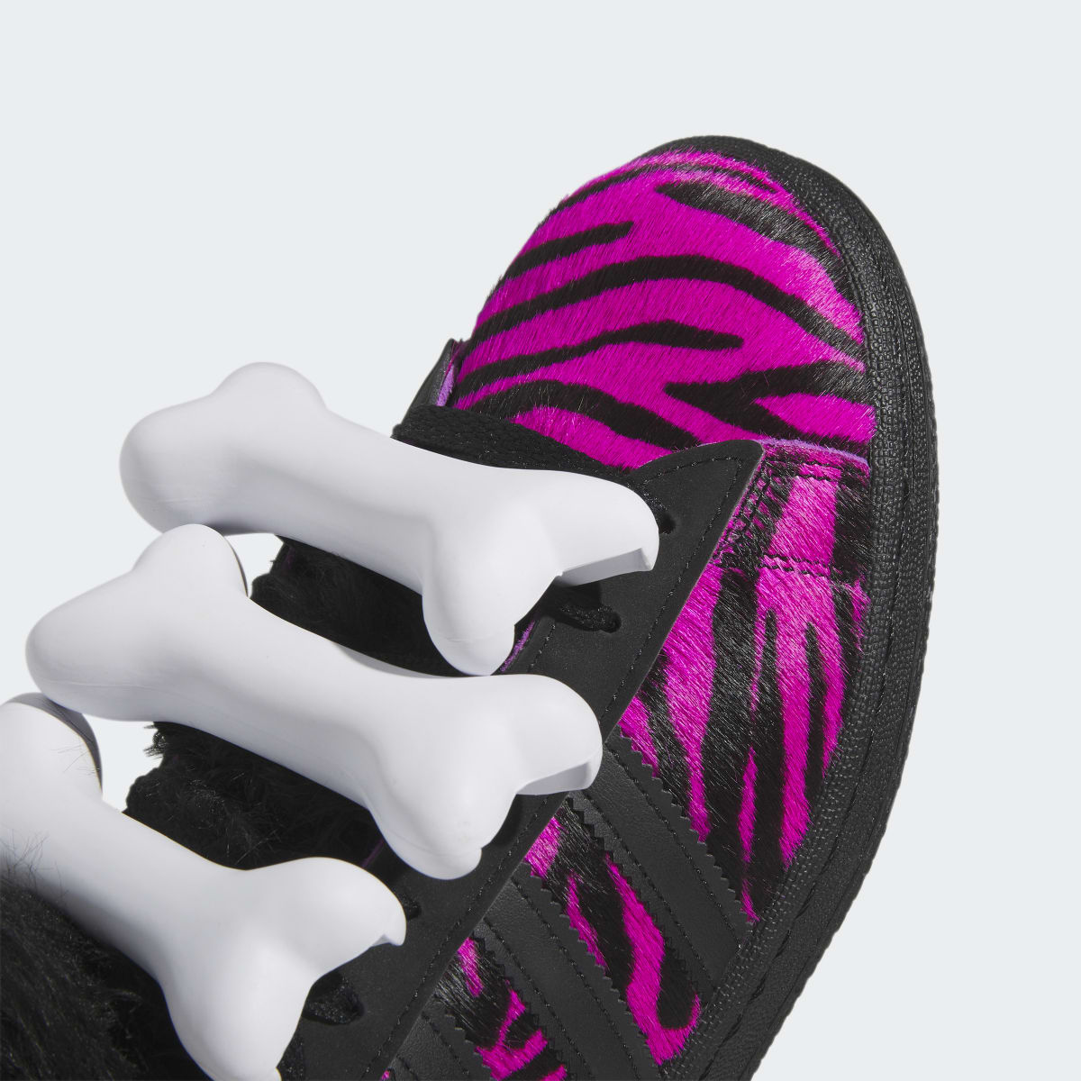 Overkicks - Adidas Campus 80s Jeremy Scott Bones Pink (HQ4494) - detalle