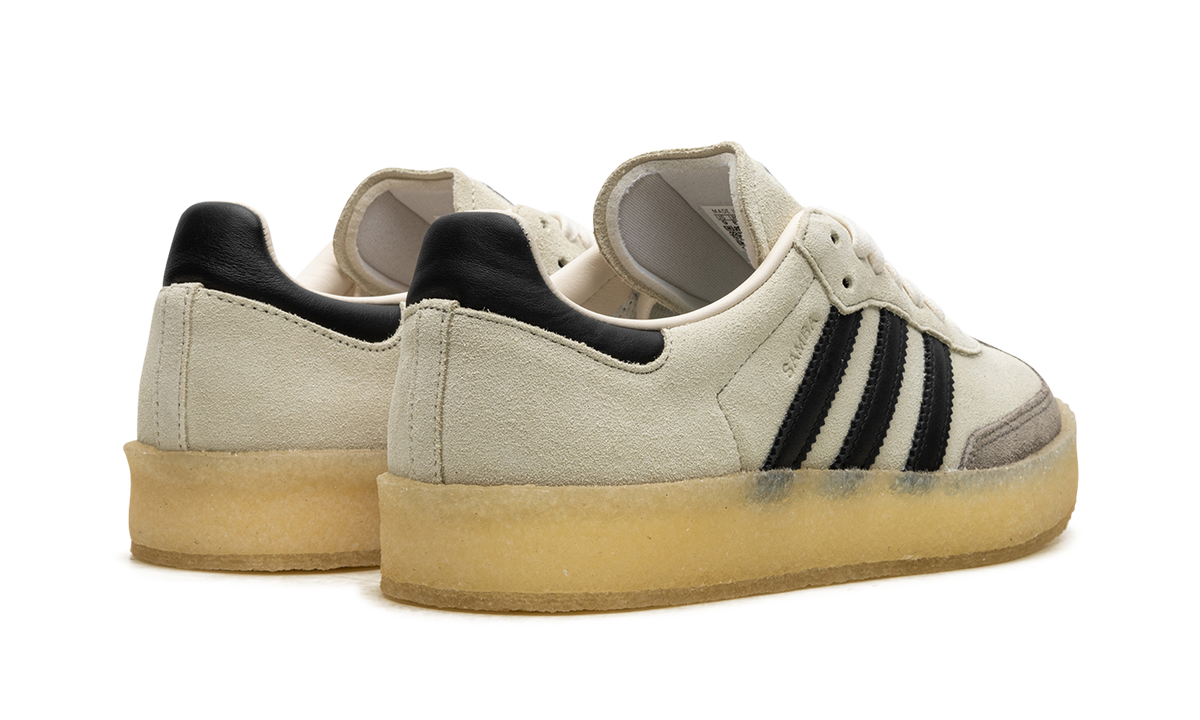 Overkicks - Adidas Clarks 8th Street Samba by Ronnie Fieg Kithmas White Black (IE4033) - par completo