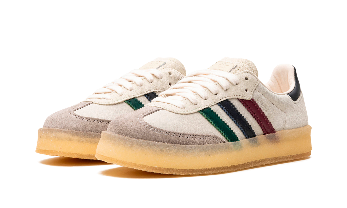 Overkicks - Adidas Clarks 8th Street Samba by Ronnie Fieg Kithmas White Multi (IE4032) - vista trasera