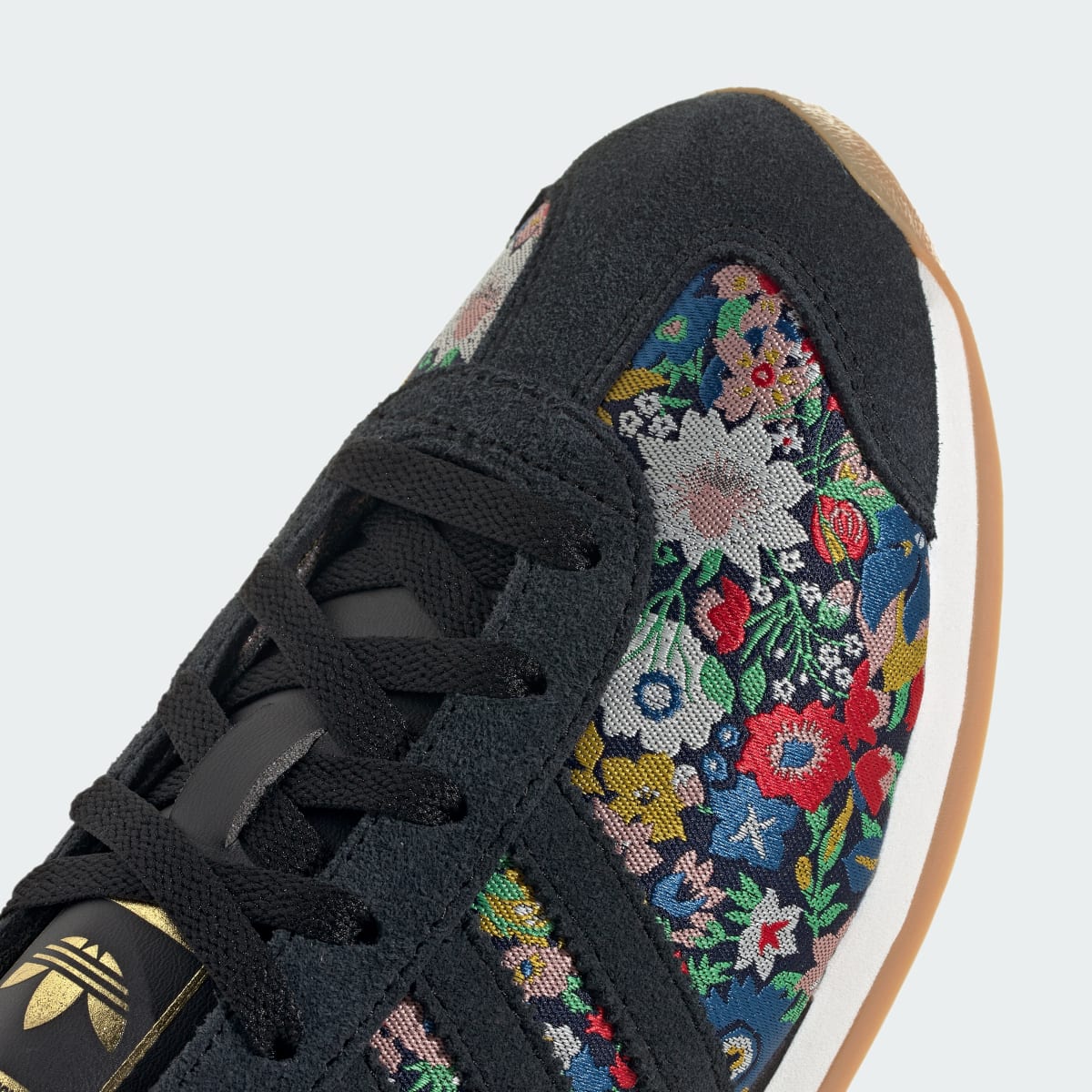 Overkicks - Adidas Country OG Liberty London Floral Embroidery (JI2575) - detalle
