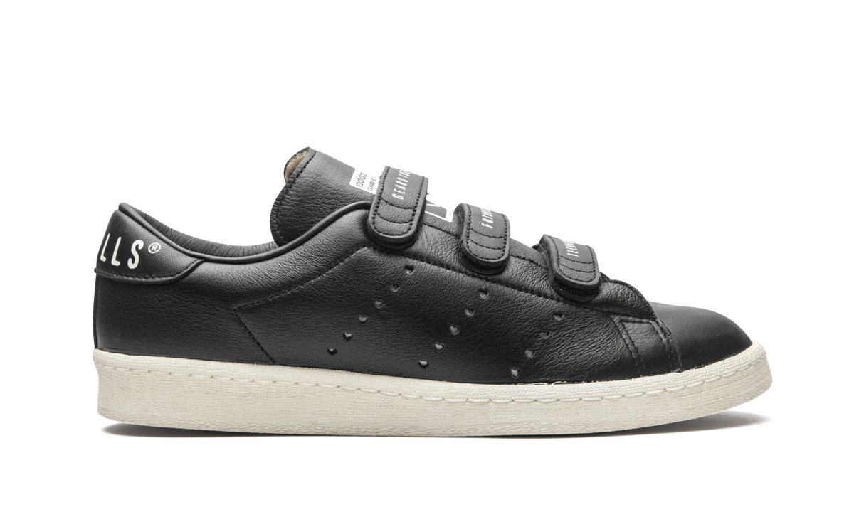 Overkicks - Adidas Easter Human Made Core Black (FZ1712) - detalle talon