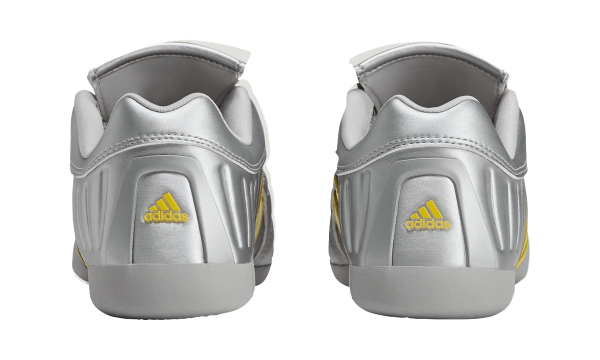 Overkicks - Adidas Elite Mei Miaou Silver Metallic Hazy Yellow (Womens) (HP7196) - vista superior