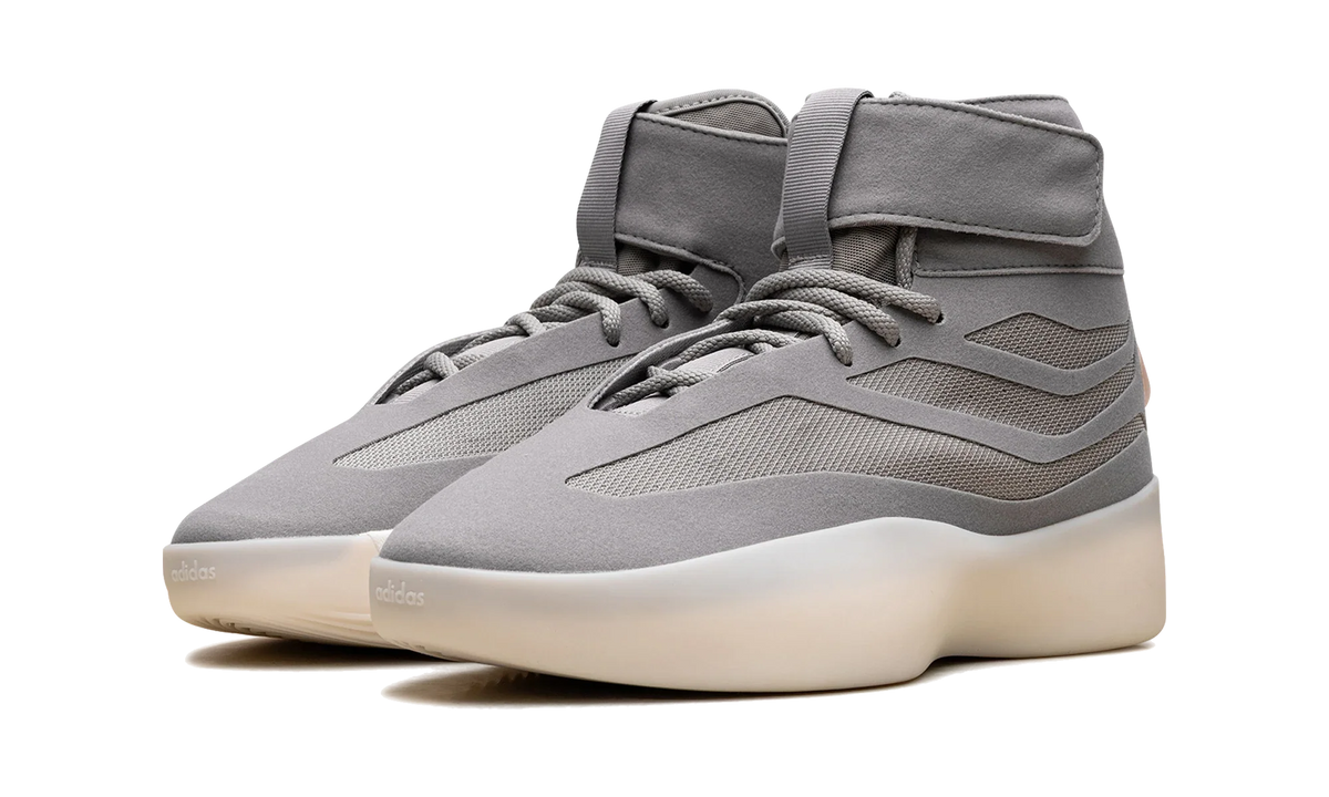Overkicks - Adidas Fear of God Athletics II Basketball Putty Beige (JQ8483) - vista trasera