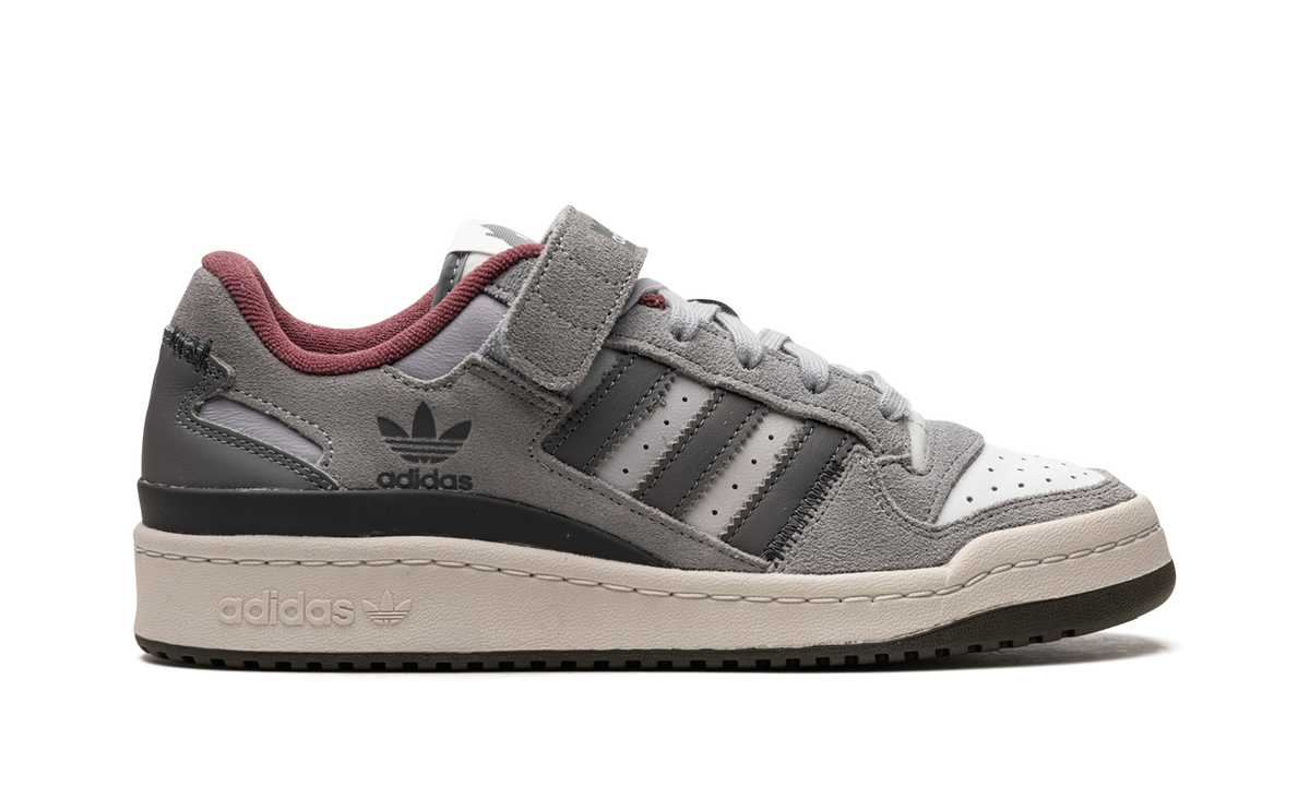 Overkicks - Adidas Forum 84 Low Home Alone 2 (ID4328) - detalle talón