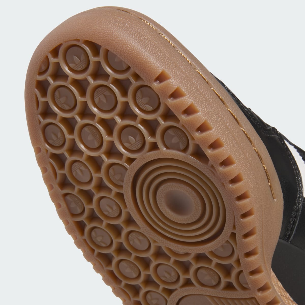 Overkicks - Adidas Forum Low Core Black White Gum (JQ0208) - detalle