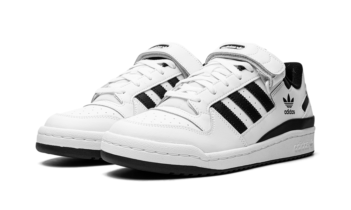 Overkicks - Adidas Forum Low White Black (FY7757) - vista trasera