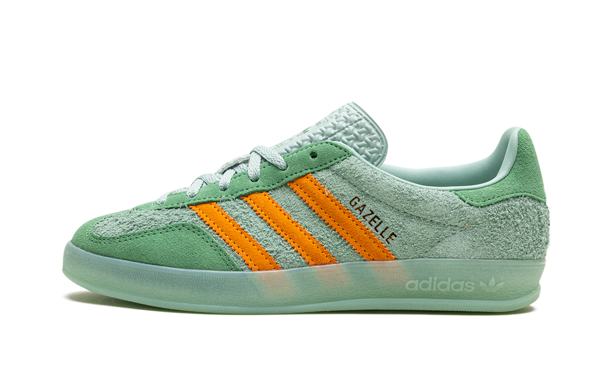Overkicks - Adidas Gazelle Indoor Hazy Green Crew Yellow (IG6783) - vista lateral