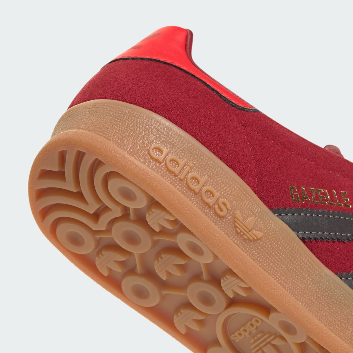 Overkicks - Adidas Gazelle Indoor Team Victory Red Aurora Coffee (IH6448) - detalle