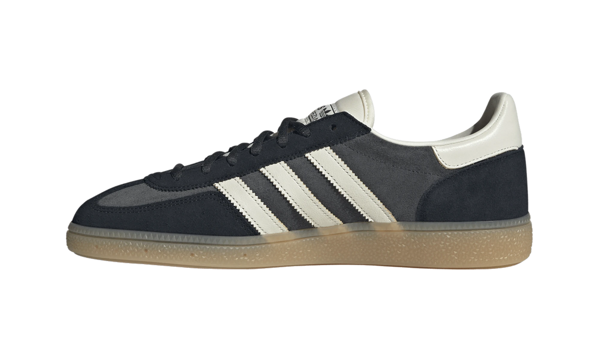 Overkicks - Adidas Handball Spezial Carbon Off White Black (IH6590) - detalle talón