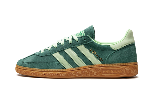 Overkicks - Adidas Handball Spezial Collegiate Green Semi Green Spark (IE5896) - vista lateral