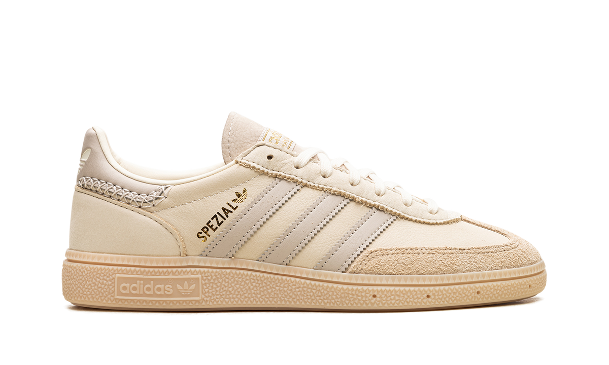 Overkicks - Adidas Handball Spezial Cream White Beige (IE3699) - detalle talón