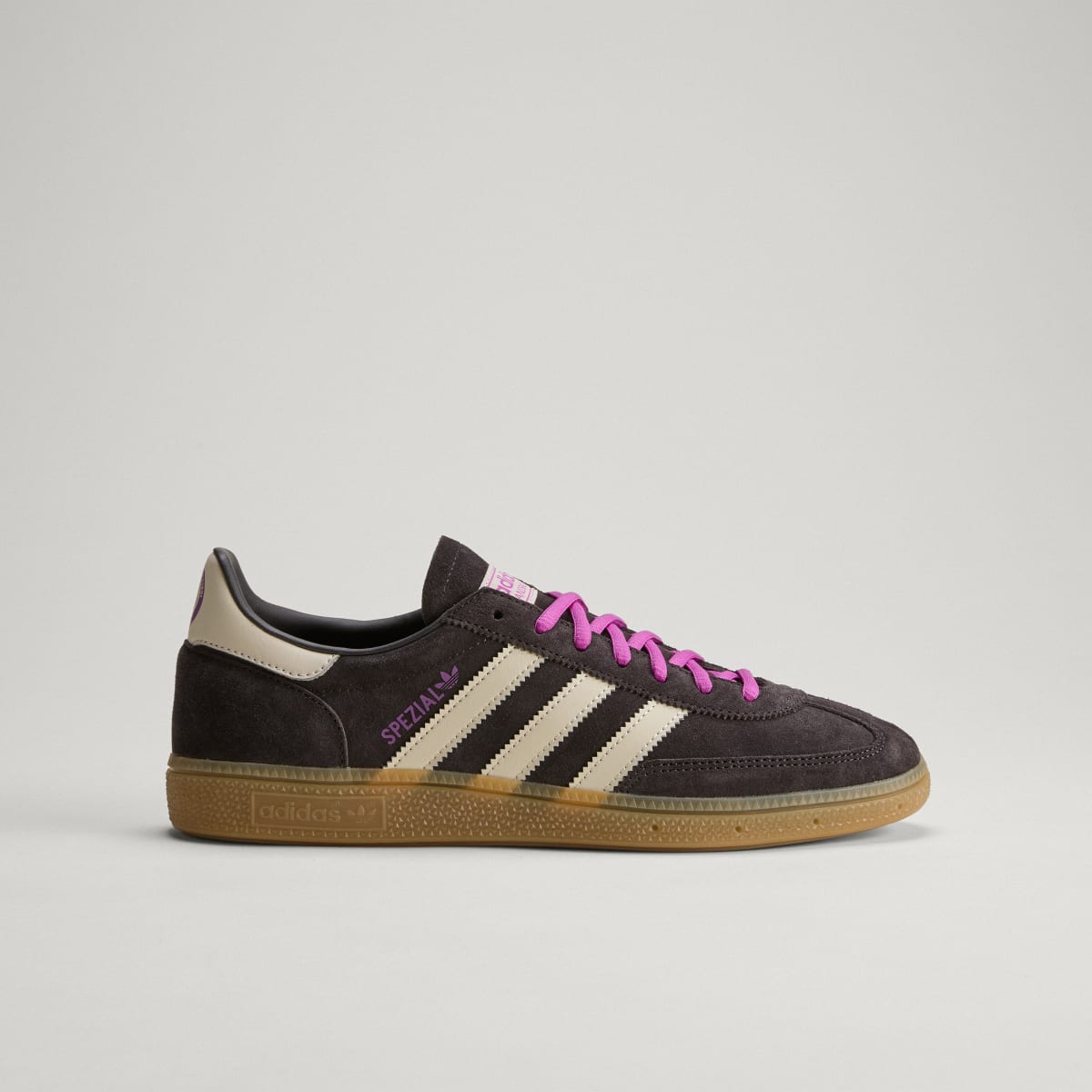 Overkicks - Adidas Handball Spezial FIFA World Cup 2026 Chile (HQ9439) - par completo