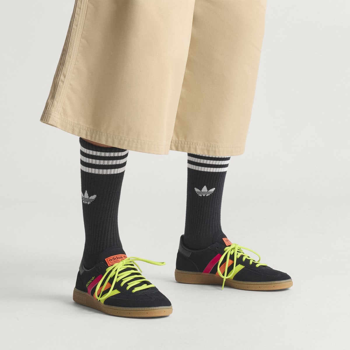 Overkicks - Adidas Handball Spezial FIFA World Cup 2026 Peru (HQ9440) - vista trasera