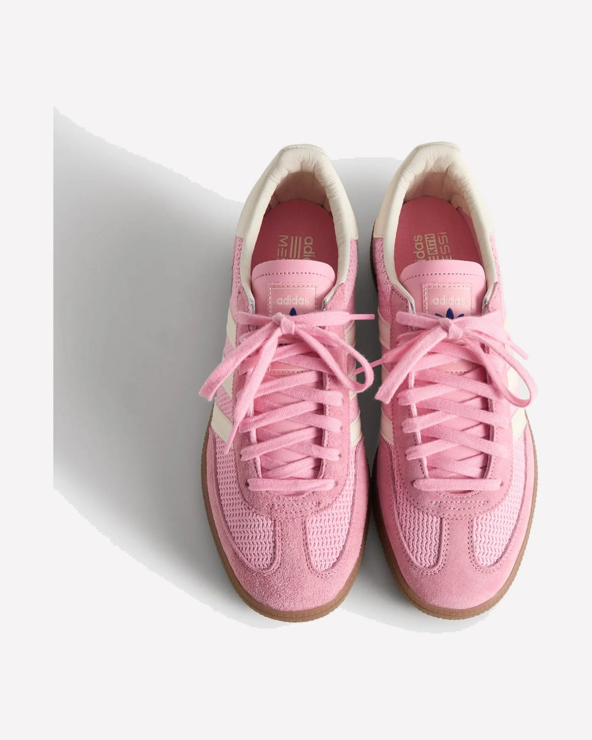 Overkicks - Adidas Handball Spezial Kith x Lionel Messi Light Pink (KH8486) - vista lateral