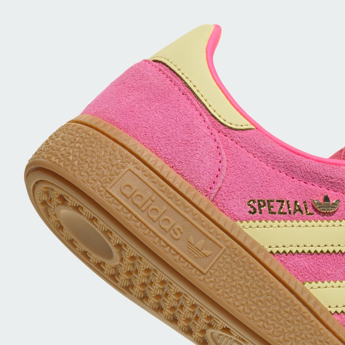 Overkicks - Adidas Handball Spezial Lucid Pink Almost Yellow Gold (IH9213) - detalle