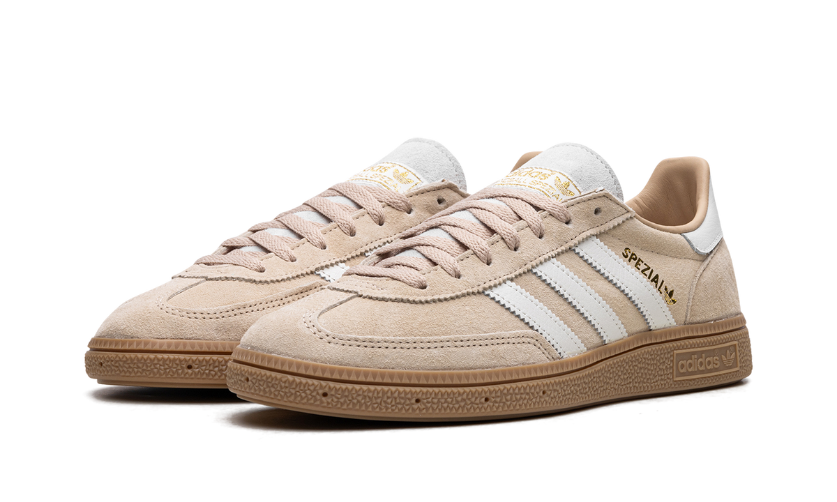 Overkicks - Adidas Handball Spezial Magic Beige (ID8779) - vista trasera