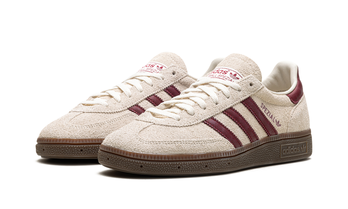 Overkicks - Adidas Handball Spezial Off White Collegiate Burgundy (JH8699) - vista trasera