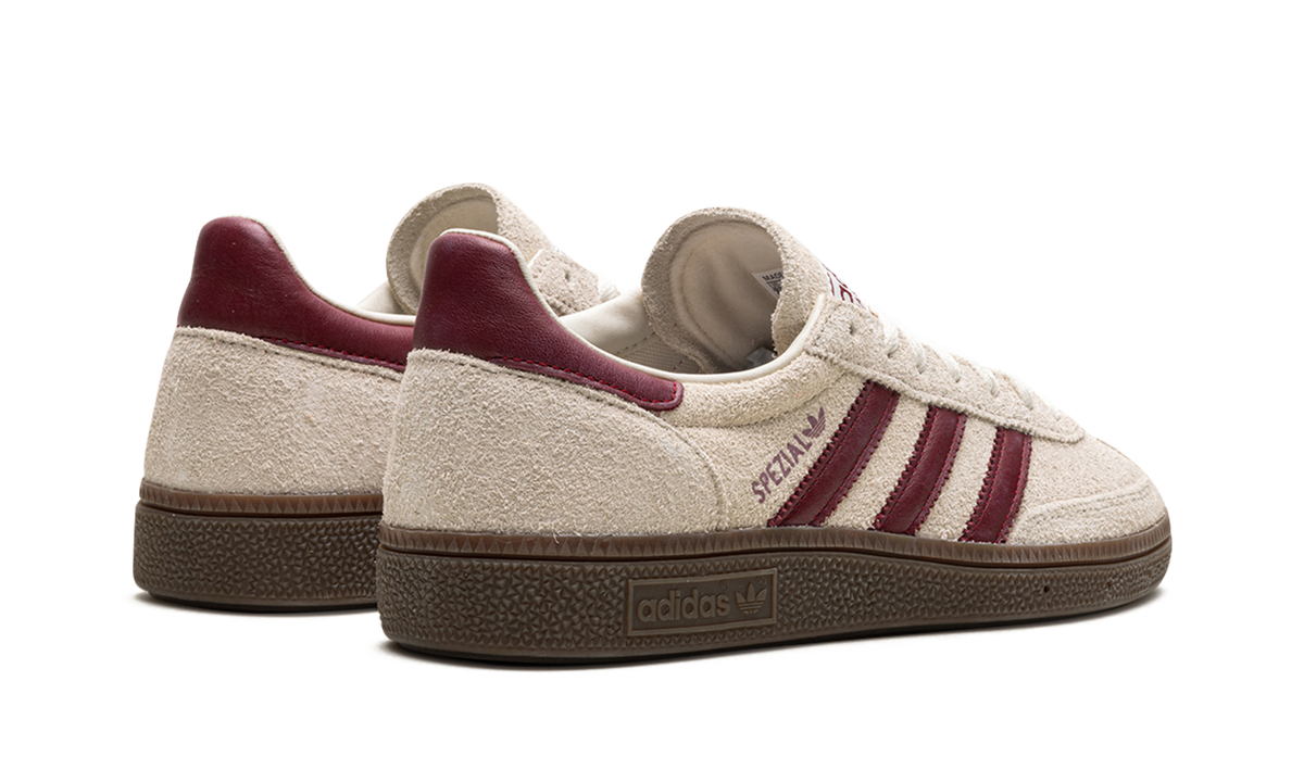 Overkicks - Adidas Handball Spezial Off White Collegiate Burgundy (JH8699) - par completo