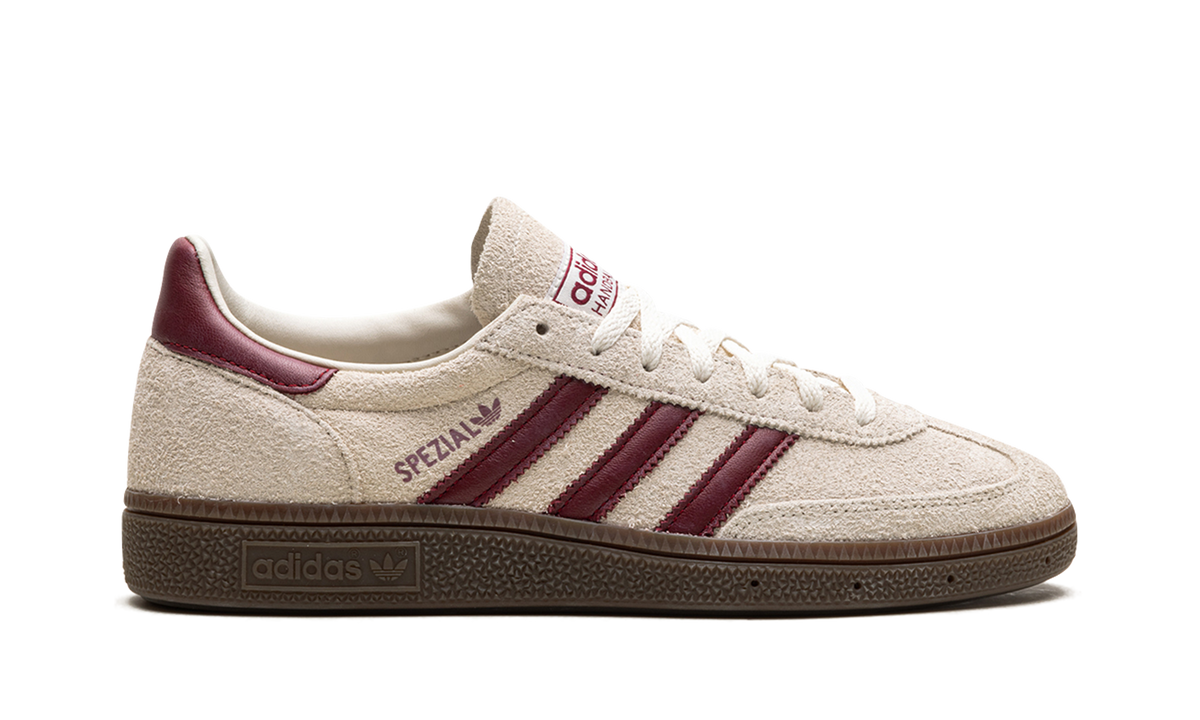 Overkicks - Adidas Handball Spezial Off White Collegiate Burgundy (JH8699) - detalle talón