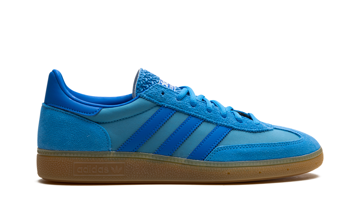 Overkicks - Adidas Handball Spezial Pulse Blue Gum (GY7408) - detalle talón