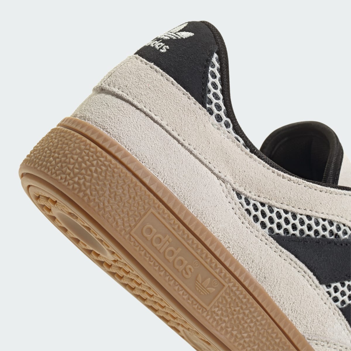 Overkicks - Adidas Handball Spezial ST Off White Core Black Cloud White (JI2608) - detalle