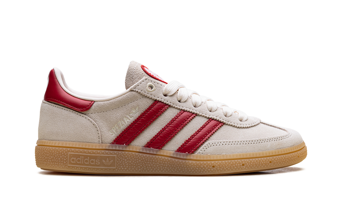 Overkicks - Adidas Handball Spezial Valentines Day (2026) (KH9044) - detalle talón