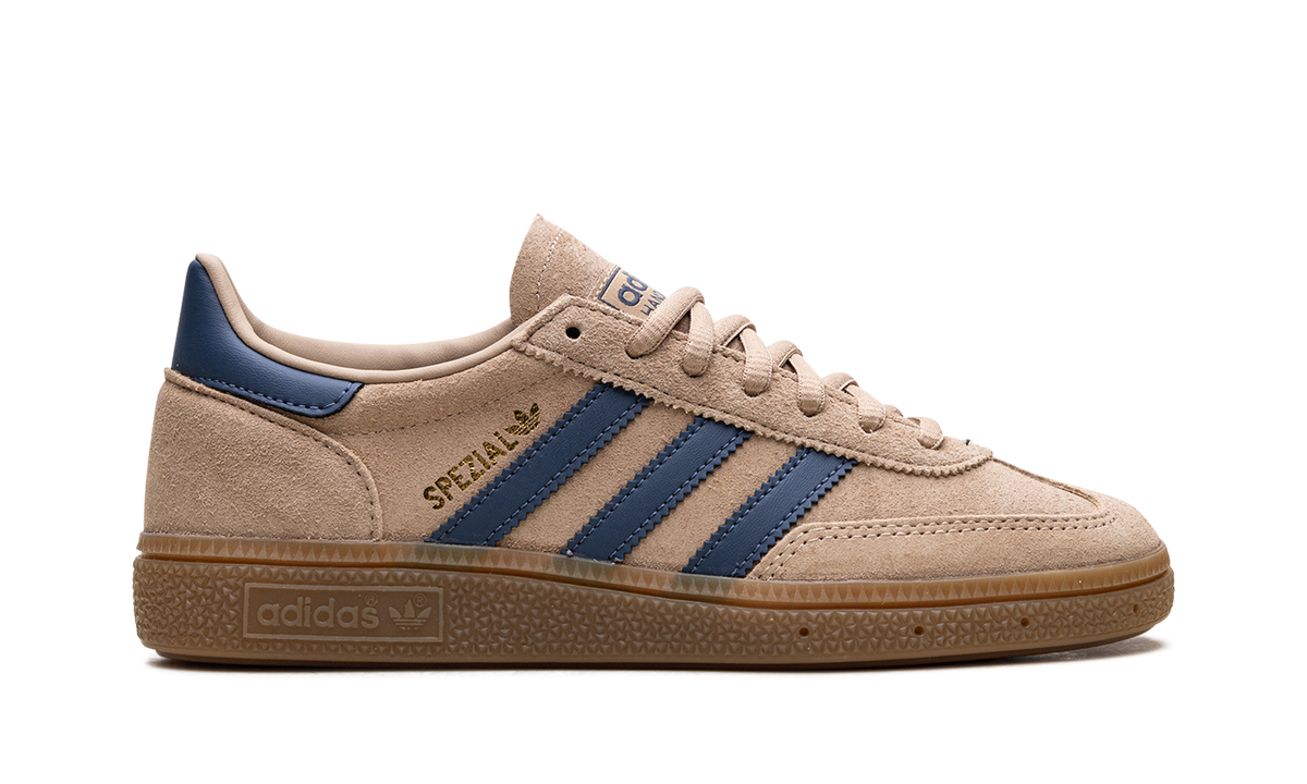 Overkicks - Adidas Handball Spezial Warm Sandstone Preloved Ink (JH5435) - detalle talón