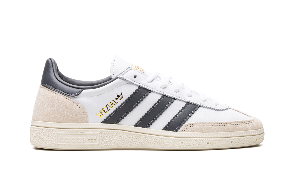 Overkicks - Adidas Handball Spezial White Grey (IF3741) - detalle talón