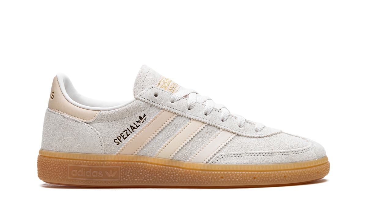Overkicks - Adidas Handball Spezial Wonder White Sand Strata (JH6365) - detalle talón