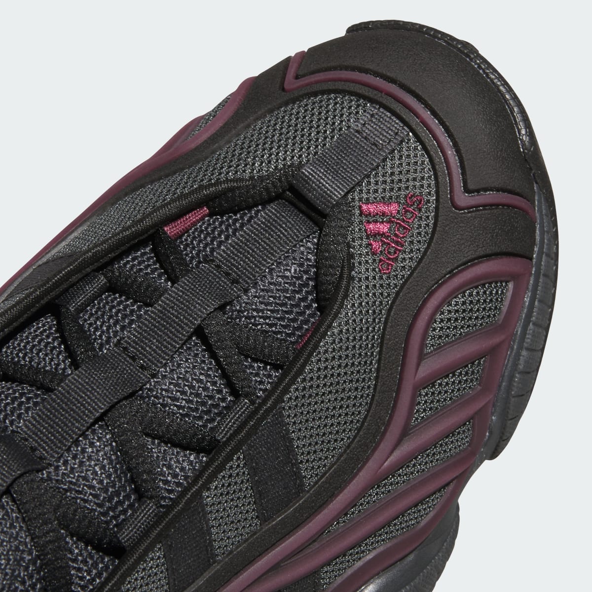 Overkicks - Adidas Intimidation Low Core Black Maroon Carbon (JS3316) - detalle