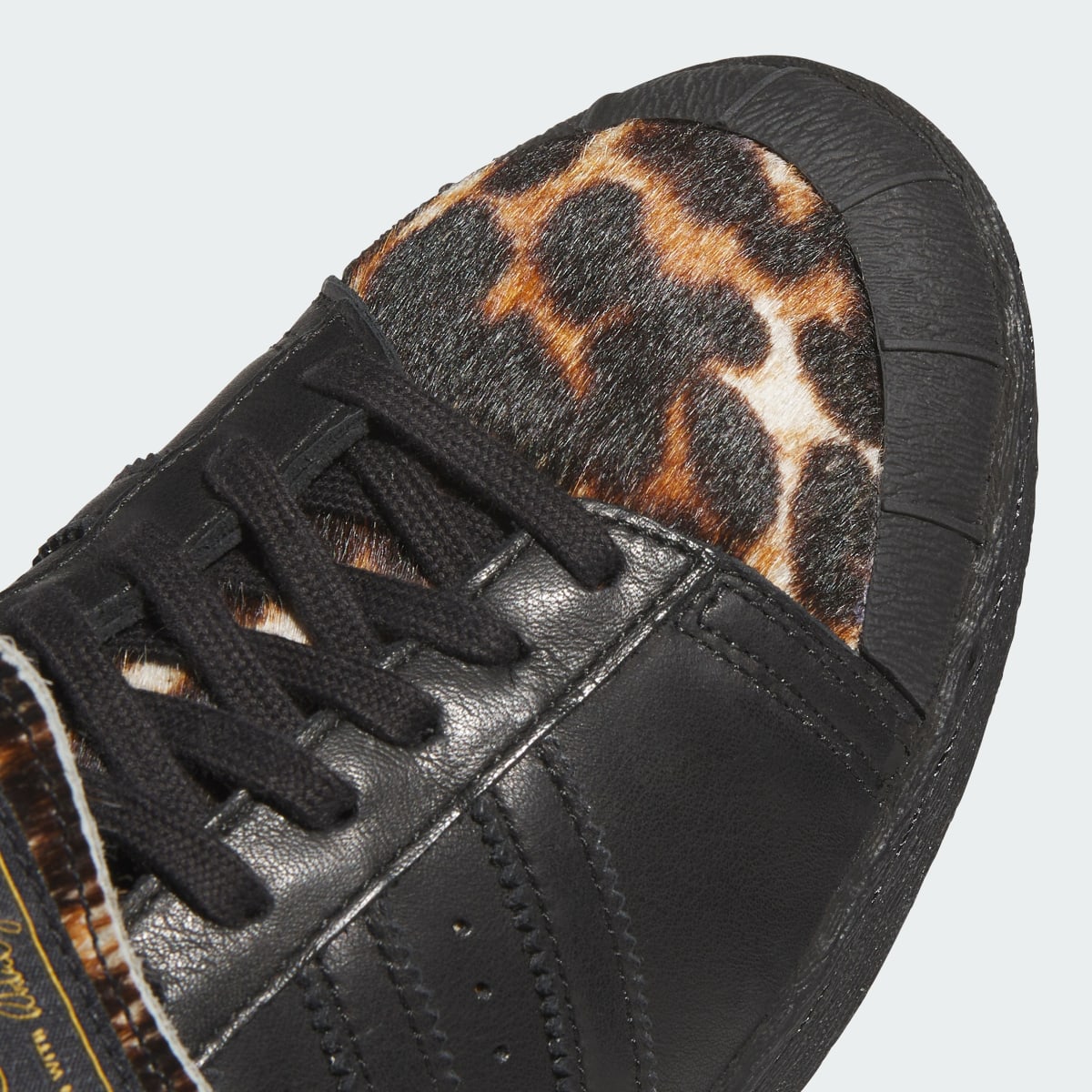 Overkicks - Adidas Jabbar Low Willy Chavarria Black Cheetah (KK3692) - detalle lateral interior