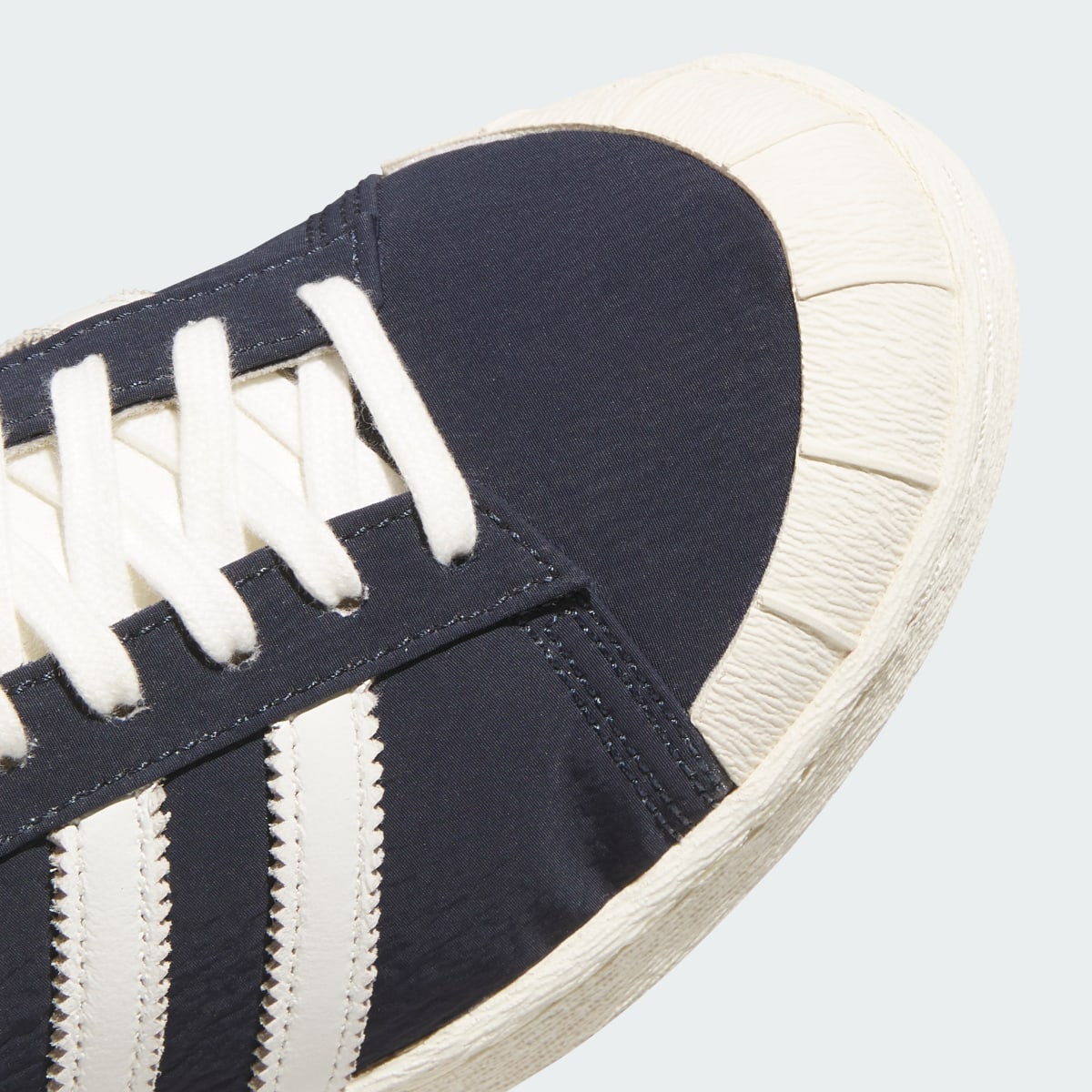 Overkicks - Adidas Jabbar Low Willy Chavarria Legend Ink Off White (KJ4550) - detalle