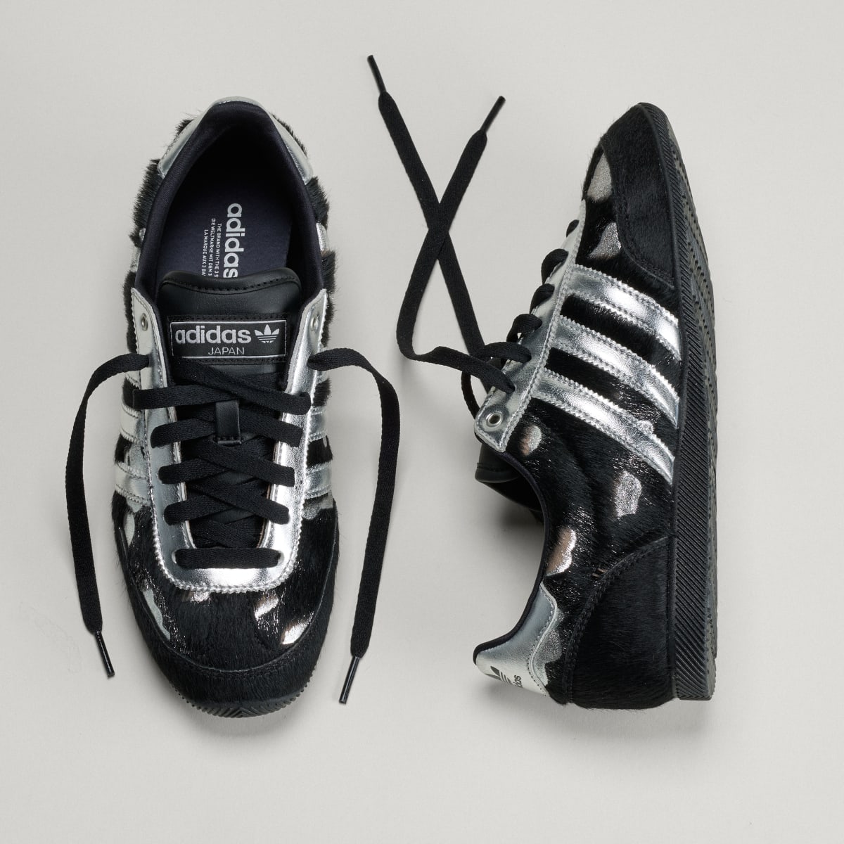 Overkicks - Adidas Japan Black Silver Metallic (Womens) (KJ2423) - par completo