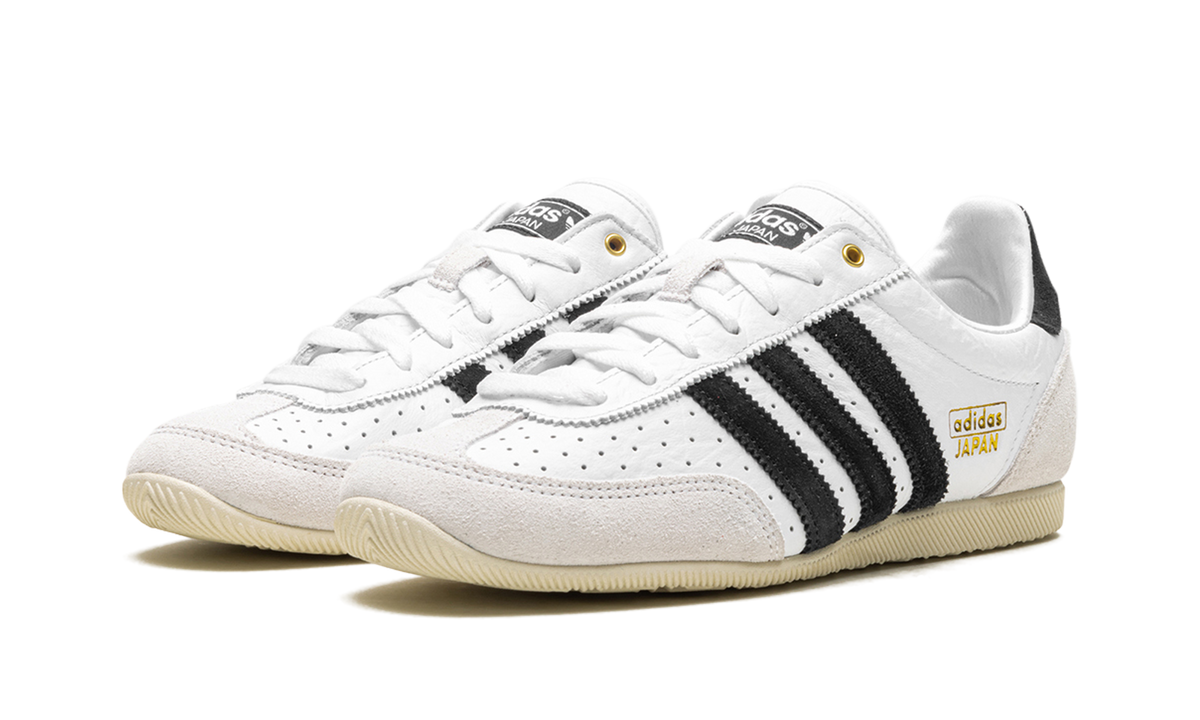 Overkicks - Adidas Japan Cloud White Black (Womens) (IH5489) - vista lateral