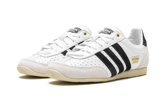 Overkicks - Adidas Japan Cloud White Black (Womens) (IH5489) - vista lateral