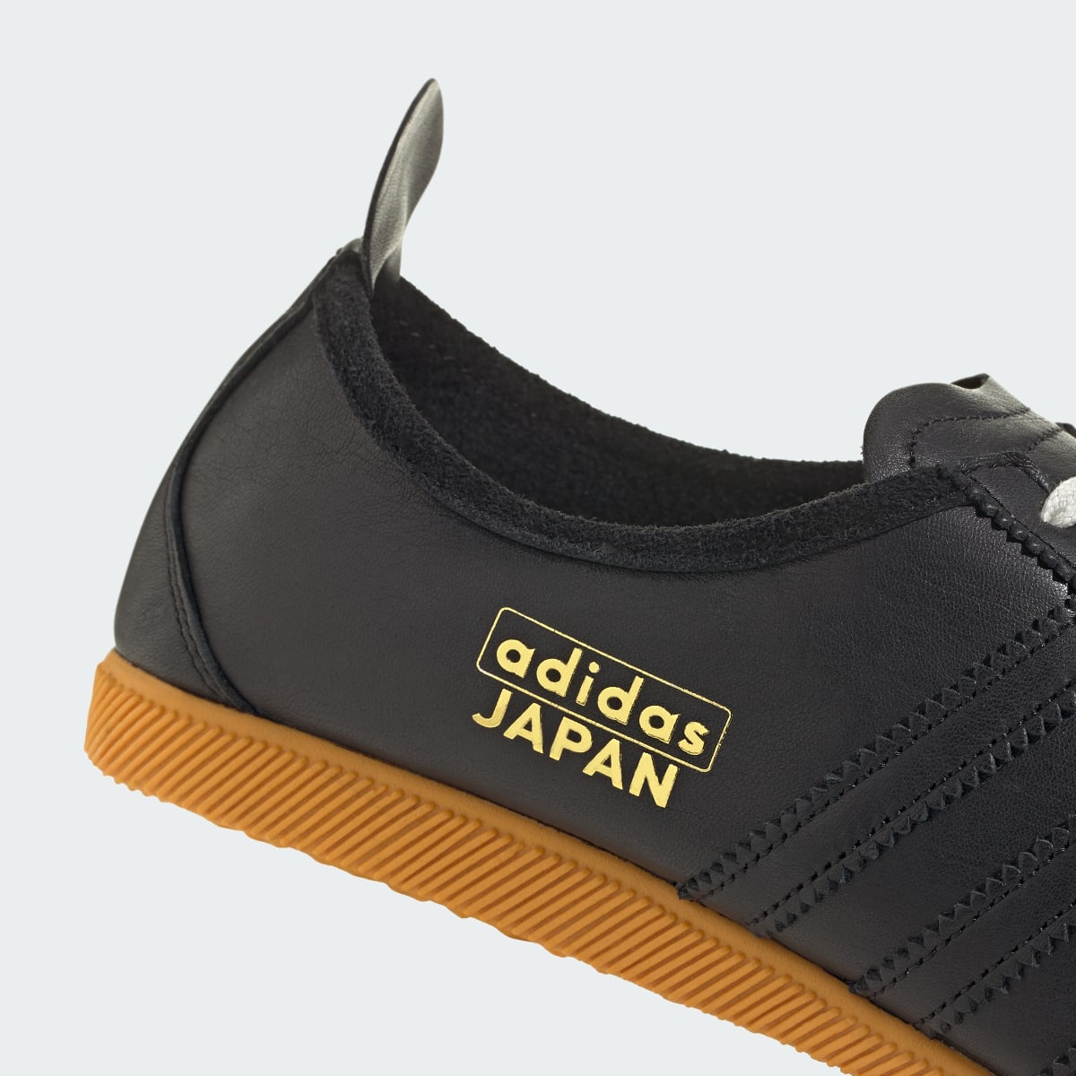 Overkicks - Adidas Japan Core Black (JS3774) - detalle