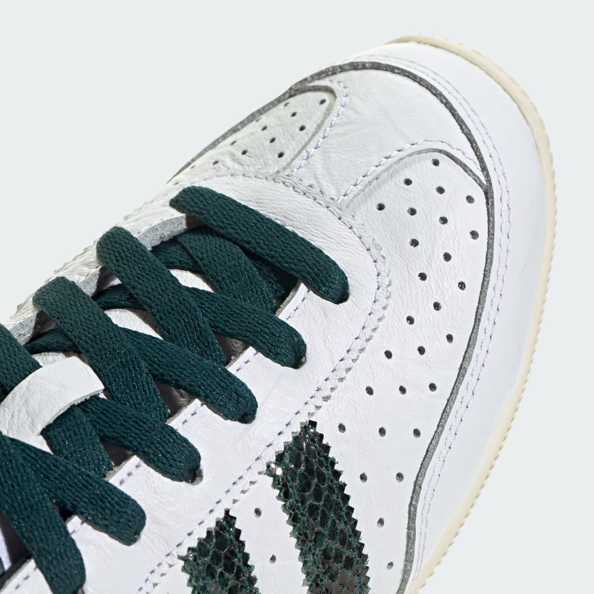 Overkicks - Adidas Japan White Aurora Ivy Snakeskin (Womens) (JQ9062) - detalle