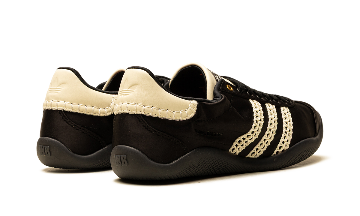 Overkicks - Adidas Karintha Wales Bonner Black White (IH7259) - par completo