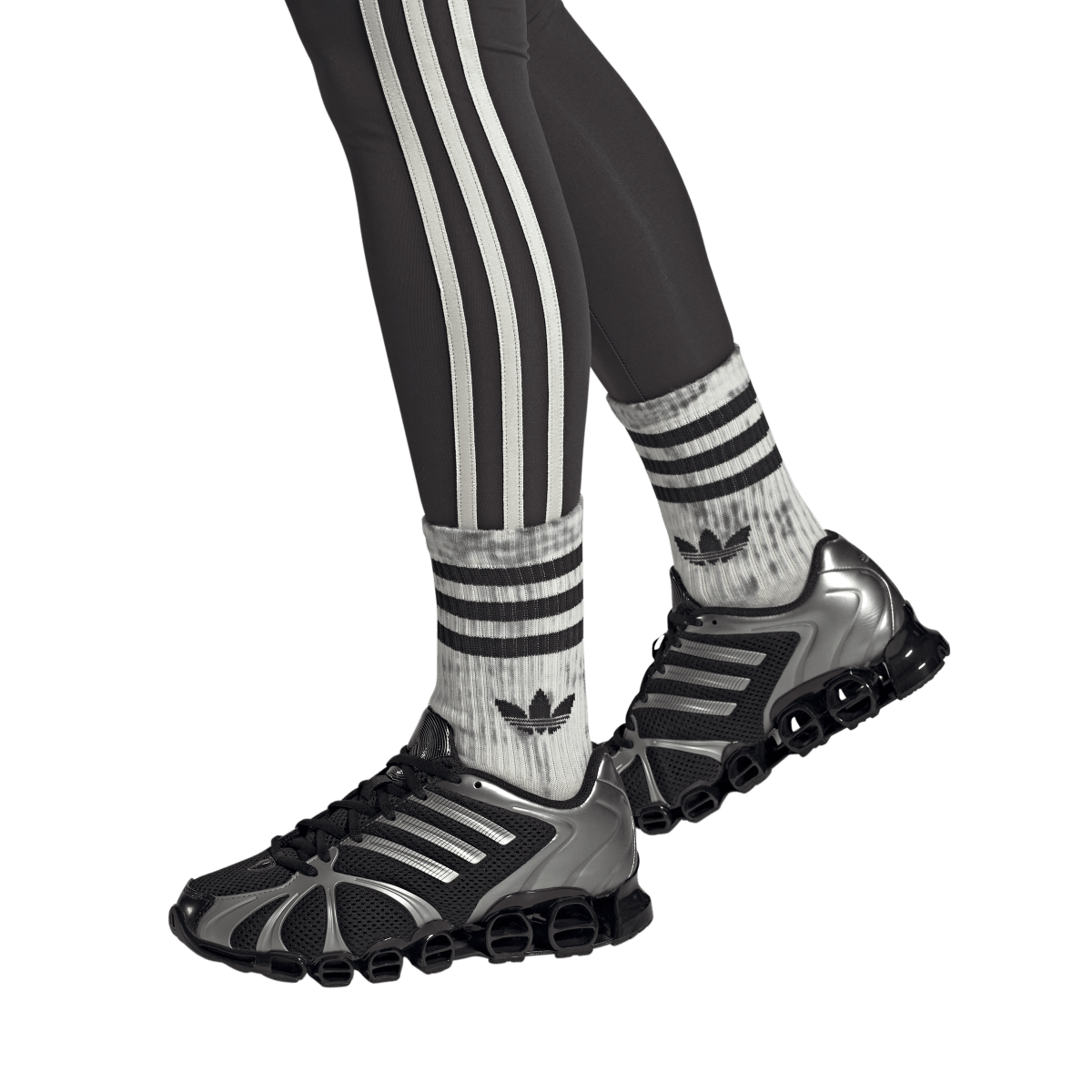 Overkicks - Adidas Mega Ghostride Core Black Iron Metallic (Womens) (JQ0553) - detalle