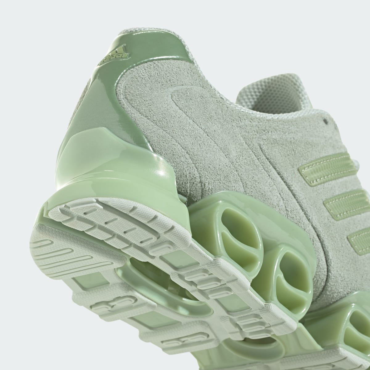Overkicks - Adidas Mega Ghostride Linen Green (Womens) (JQ3762) - detalle