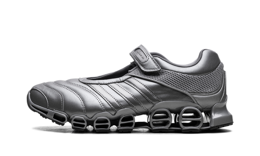 Overkicks - Adidas Megaride Mary-Jane Taqwa Bint Ali Iron Metallic (Womens) (IH8566) - vista lateral