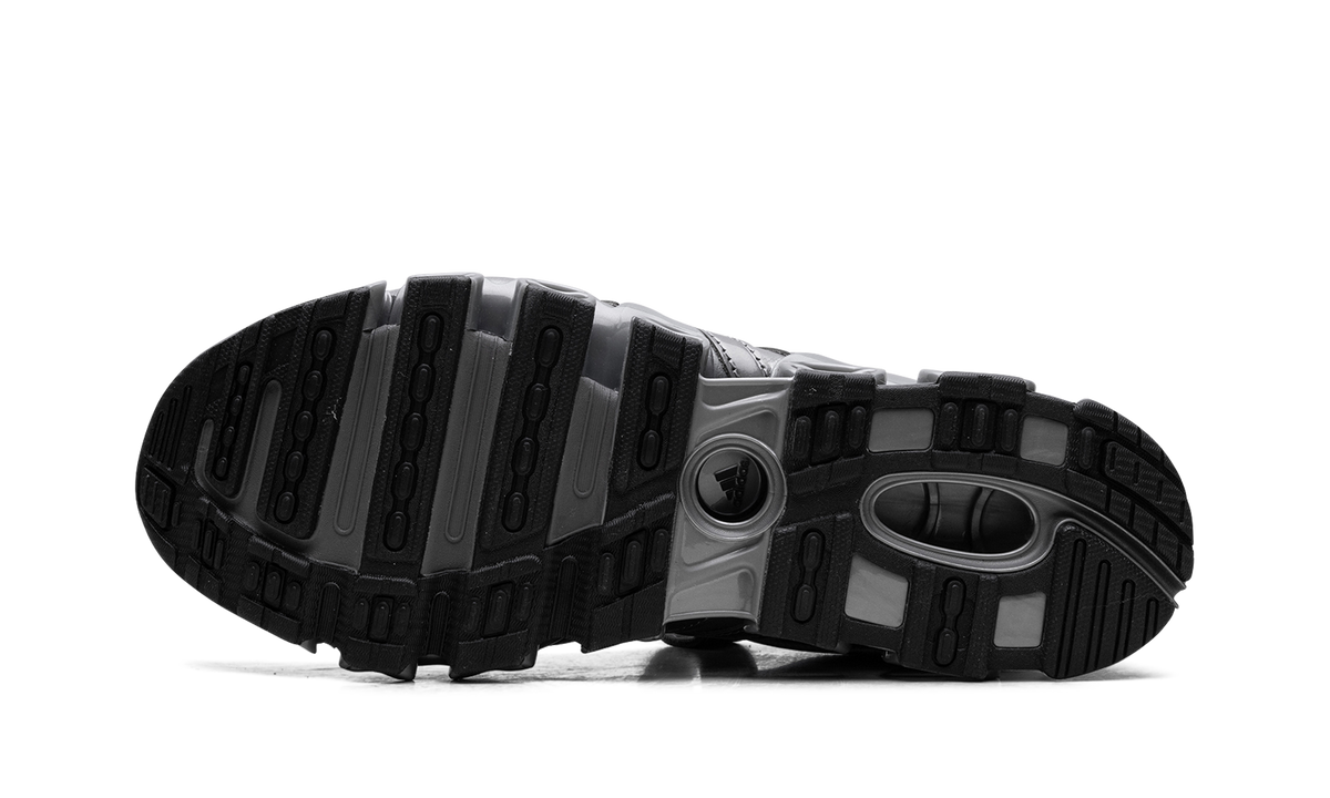 Overkicks - Adidas Megaride Mary-Jane Taqwa Bint Ali Iron Metallic (Womens) (IH8566) - vista superior
