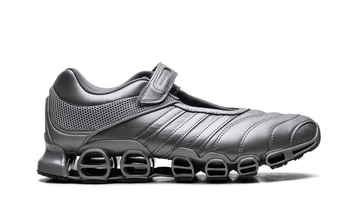 Overkicks - Adidas Megaride Mary-Jane Taqwa Bint Ali Iron Metallic (Womens) (IH8566) - detalle talon