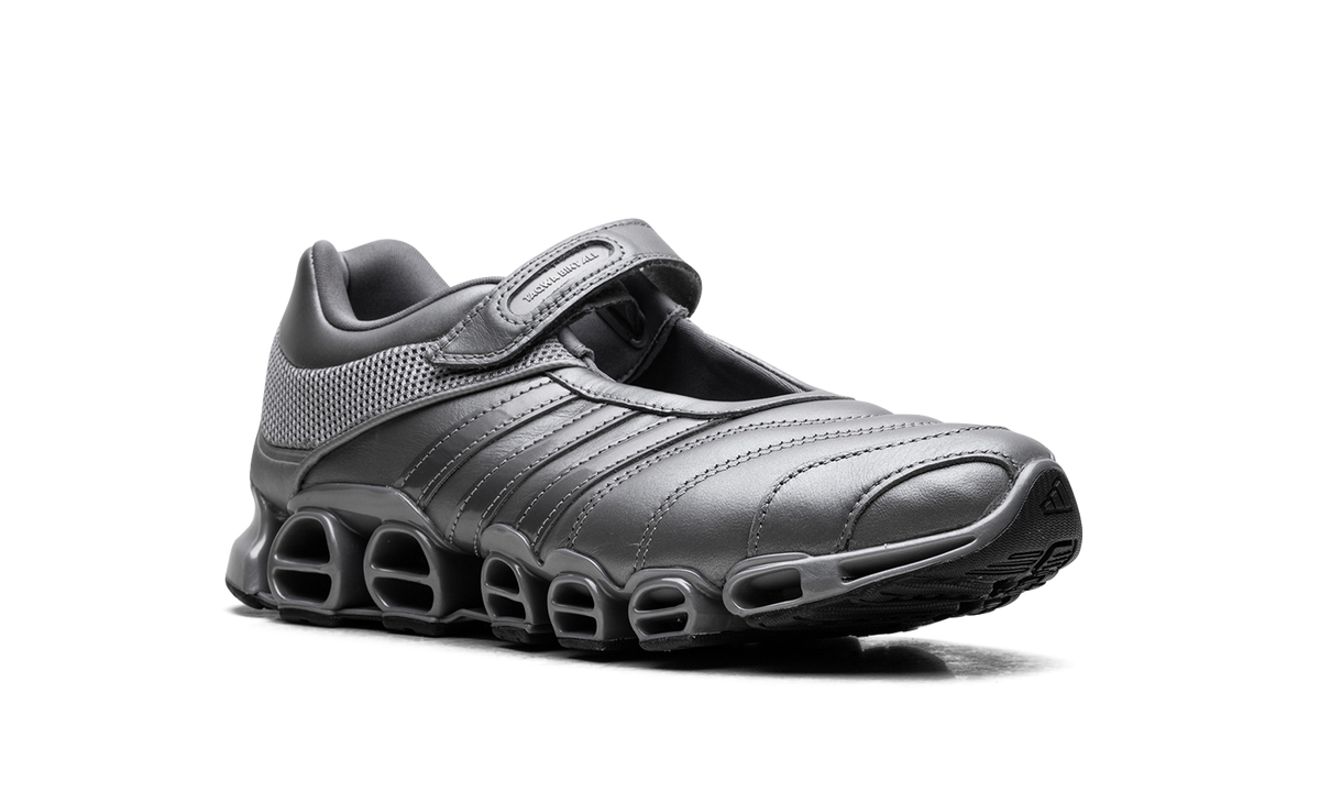 Overkicks - Adidas Megaride Mary-Jane Taqwa Bint Ali Iron Metallic (Womens) (IH8566) - detalle lateral interior
